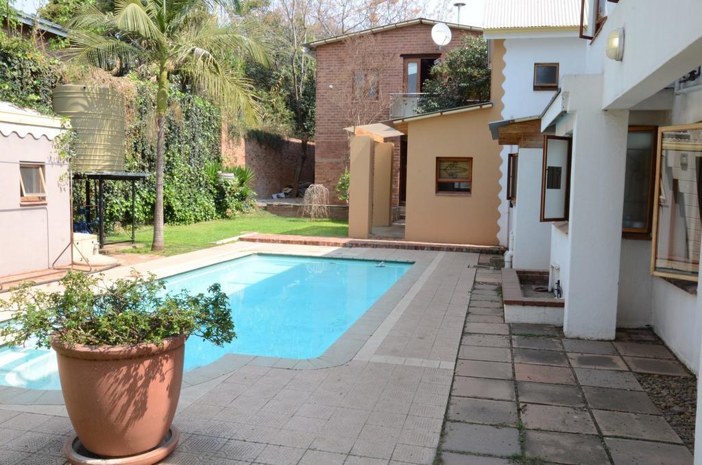 Bed & Breakfast In Hatfield Pretoria Exterior foto