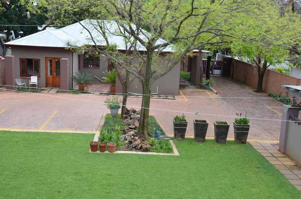 Bed & Breakfast In Hatfield Pretoria Exterior foto